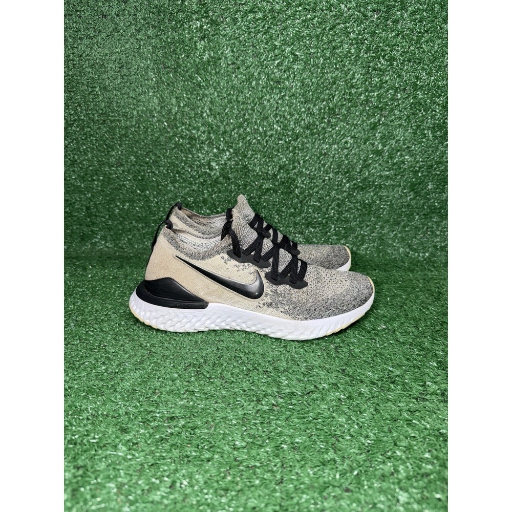 Nike Epic React Flyknit Womens Size 6 Black White Running Shoes Gym Sneakers